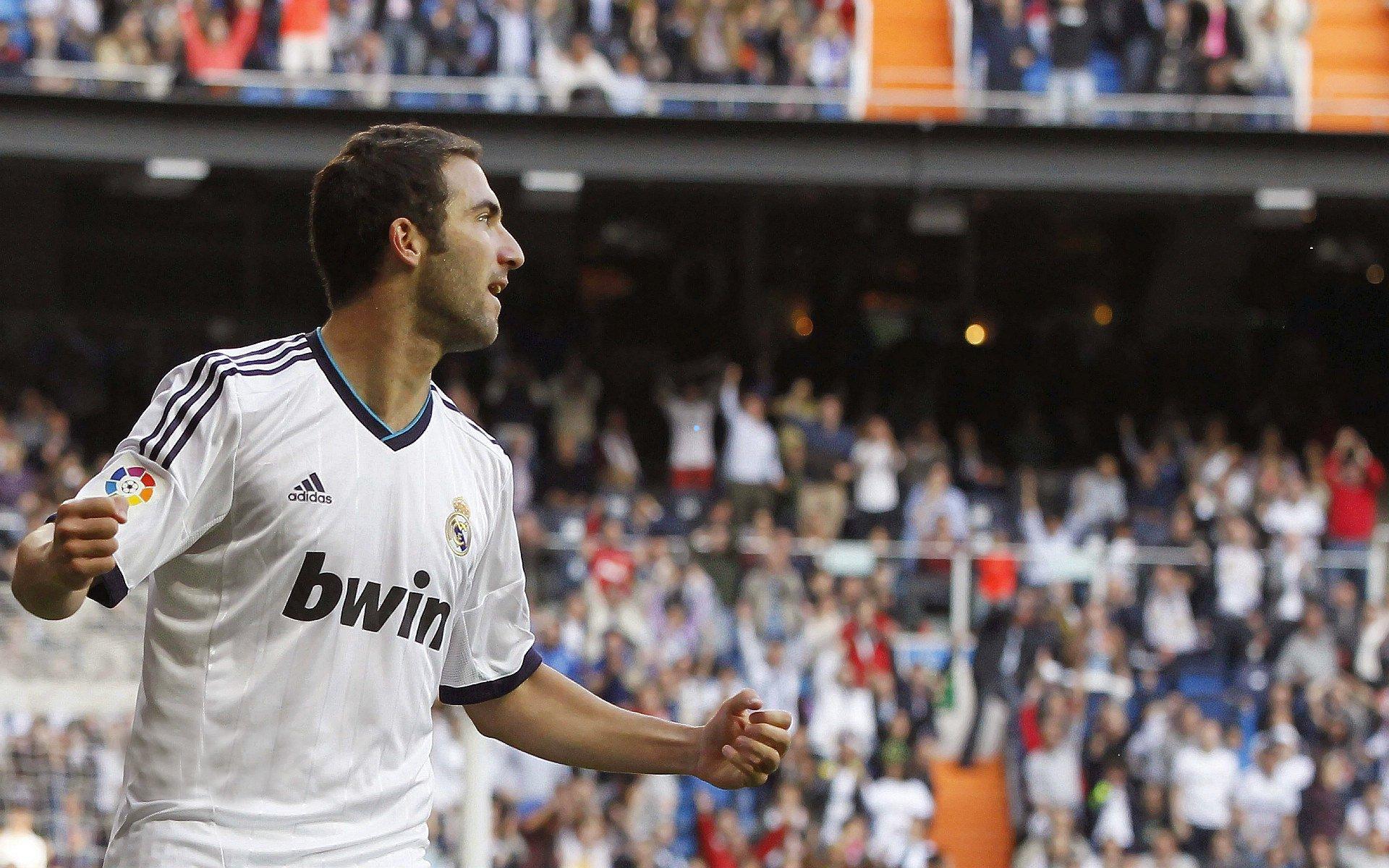 杜兰特里程碑之夜，生涯总得分登顶历史第六，书写NBA传奇新篇章