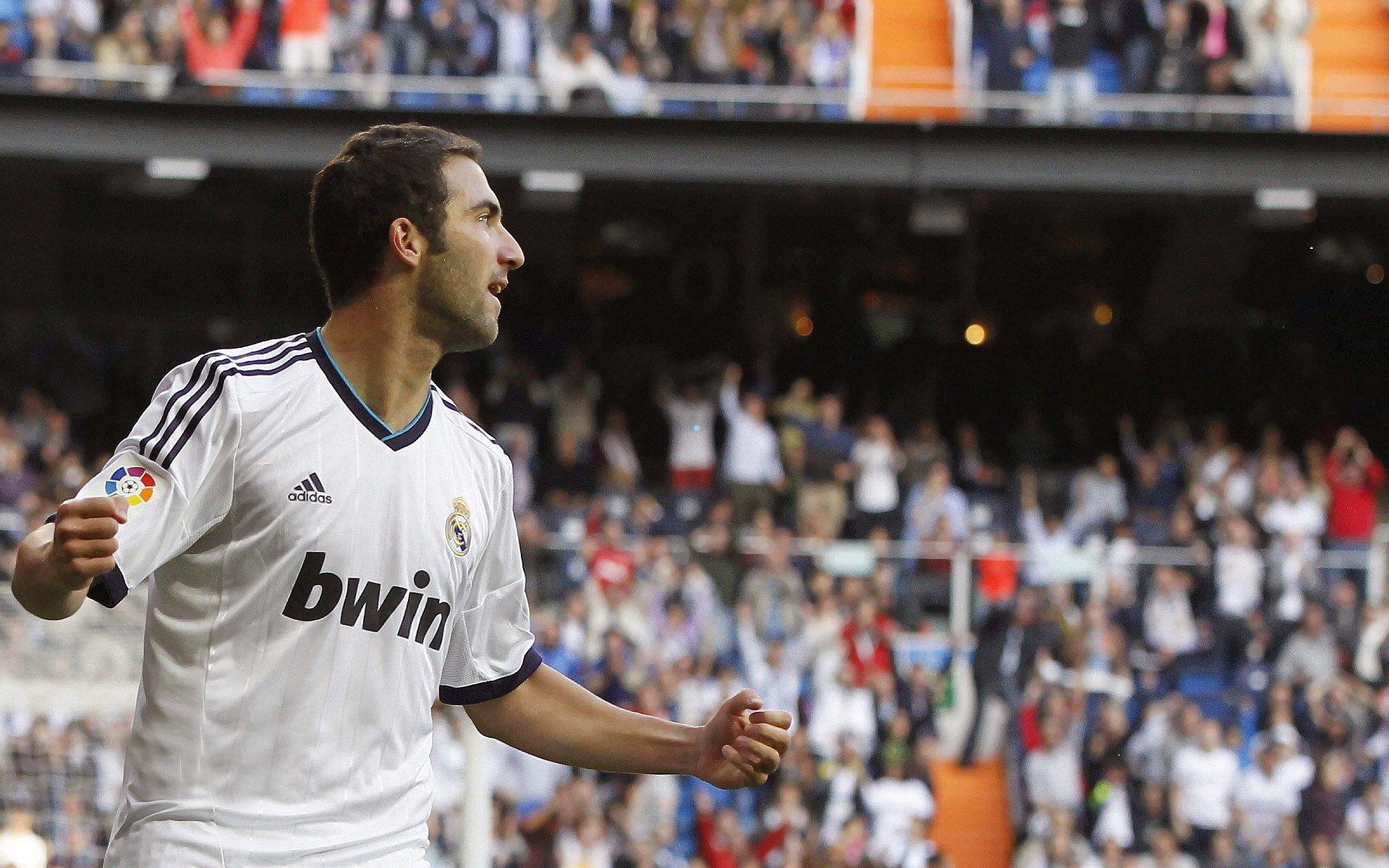 哈比布·努尔马戈梅多夫Instagram发布全球格斗发展计划，体育界瞩目未来动向